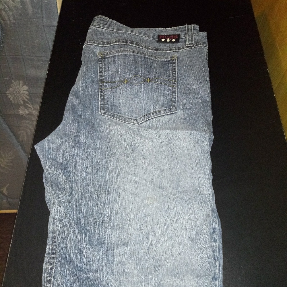 Mudd capri jeans